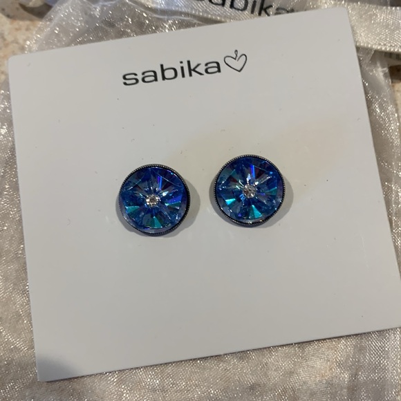 Earrings and Bracelet - Picture 2 of 3